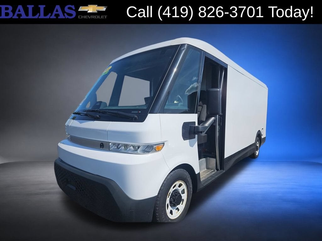 2024 BrightDrop Zevo 600 EJY in White — front three-quarter view