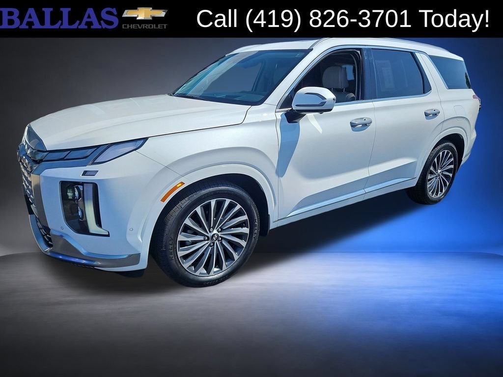 2023 Hyundai Palisade Calligraphy in White — front three-quarter view